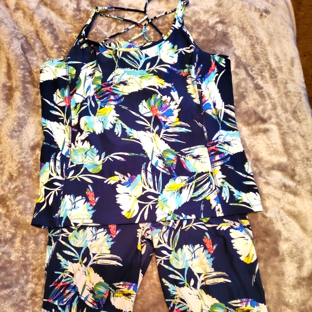 The Limited athleisure floral outfit